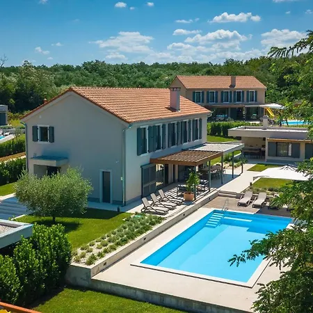 Modern Fritula With Pool In Vizinada * Lasci